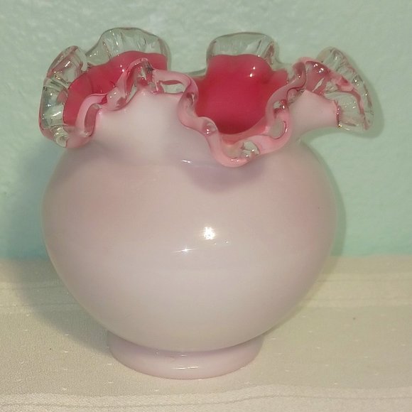 Vintage Fenton Pink Silver Crest Vase ca. 1941 - 1953 - Picture 1 of 4